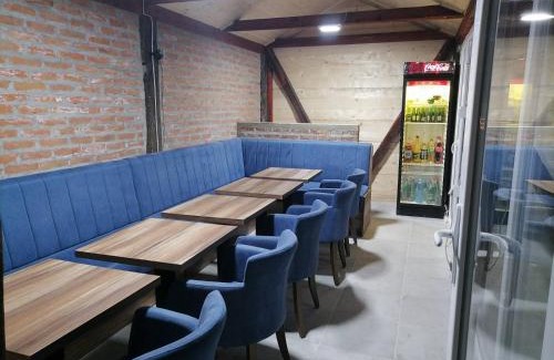 Mladenovac House | Taćina i Dokina kolibica