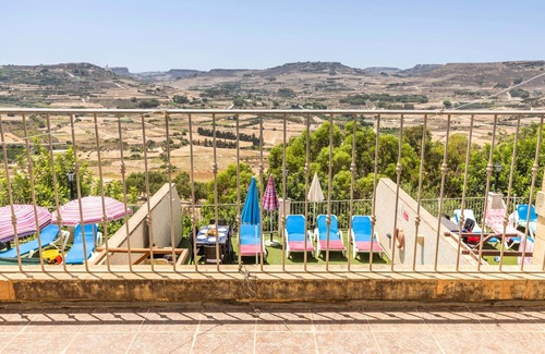 Xaghra Villa | Ta Debora 3 Bedroom Villa With Private Pool