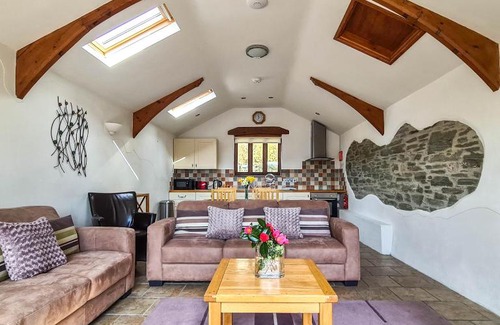 Fivelanes House | Ta Mill Cottages & Lodges - Dairy Cottage
