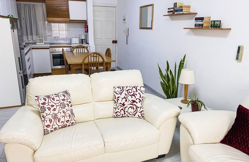 Qawra Apartment | Ta' Rozi apartment close to the beach in Bugibba