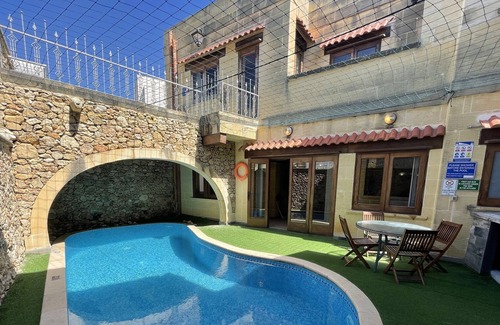 Xewkija Villa | Tac-Cikkarell Farmhouse