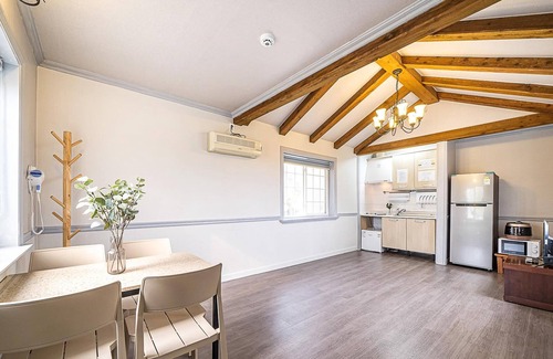 Wonbuk House | Taean Ire Pension