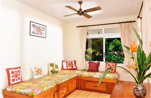 Papara Apartment | TAHITI - Studio Tiamao Mara Pool View
