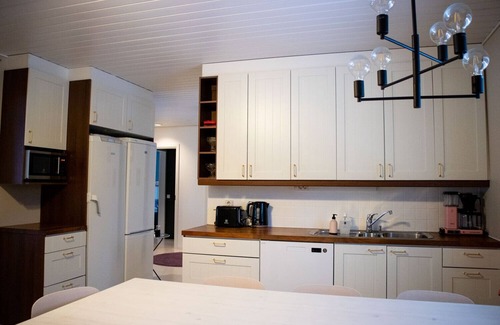 Ylojarvi House | Tahlo Hillhouse with lakeside sauna