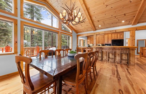 Tahoe Pines House | Tahoe Grand Luxury West Shore - Pet Friendly + Hot Tub Walk to Beach!