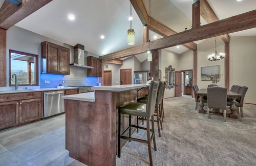 Mountain View Estates House | Tahoe Luxe - Family Perfect Estate - HotTub+Views