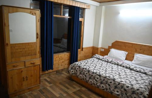 Paharganj Hotel | Taj Guest House