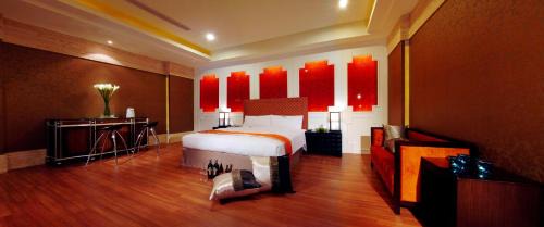 Xiaogang Hotel | Takao Love Motel