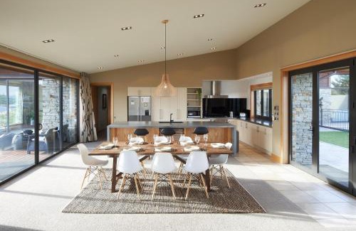 Lake Tekapo House | Takapō Retreat - Lake Tekapo
