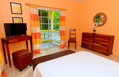 Montego Bay Hotel | Takuma Boutique Hotel Rooms & Suites Jamaica
