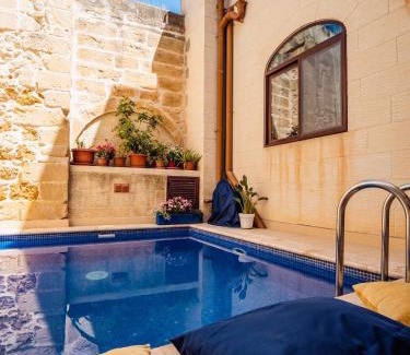 Xaghra Bed & Breakfast | Tal-Bambinu Boutique B&B