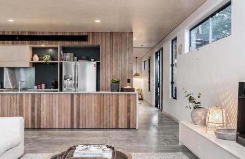 Suffolk Park House | Tallowood - luxury beach house with pool & studio