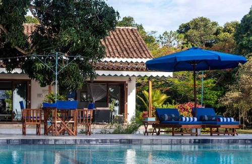 Mbweni House | Tamarind Tree Beachfront bungalow with pool