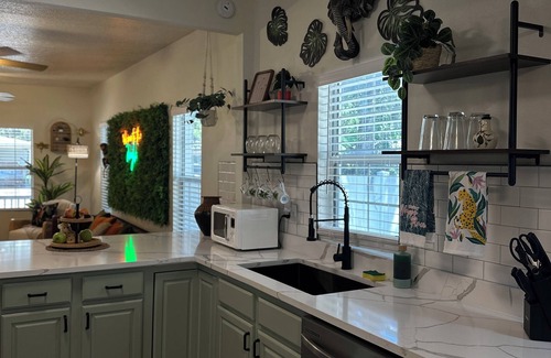 Tampa House | Tampa Bungalow - Pool Home