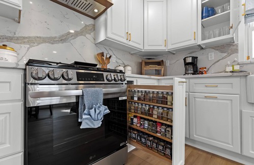 Oxford House | Tan Lake Oasis: Modern Lakefront w/Game Room, 2 min to Downtown Oxford