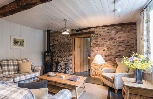 Llanelltyd House | Tan Llan