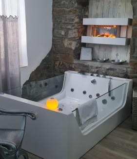 Montefiorino House | Tana della Lavanda