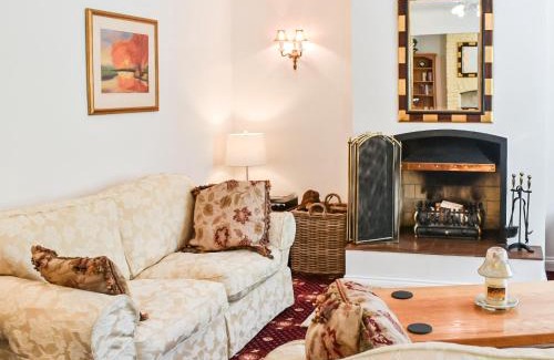 Waresley House | Tansey Cottage