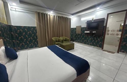 New Manali Hotel | Tanvi Premium Residency-Close to Artemis, Medanta & Fortis