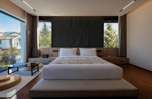 Shuhe Old Town Hotel | Taohuawu Mountain Luxury Villa Hotel
