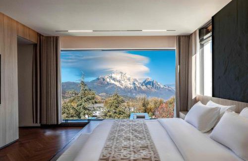 Shuhe Old Town Hotel | Taohuawu Mountain Luxury Villa Hotel