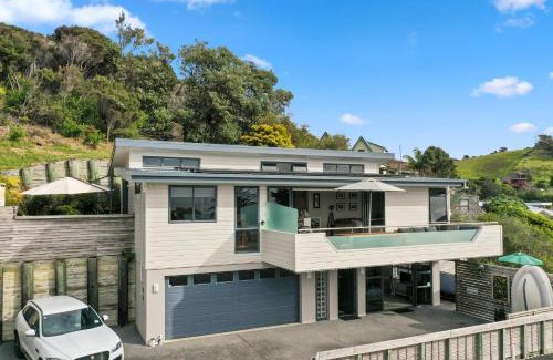 Russell House | Tapeka View