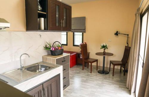 Nong Prue House | Taratai Villa Guest House
