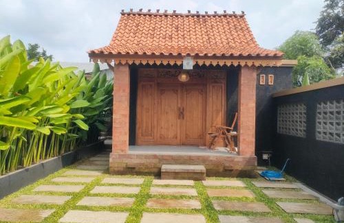 Denpasar Utara Villa | Taruchi 4 bedrooms villa