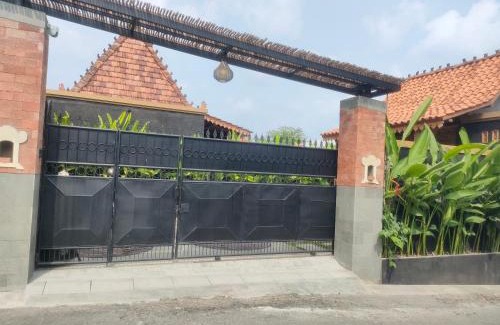 Denpasar Utara Villa | Taruchi 4 bedrooms villa