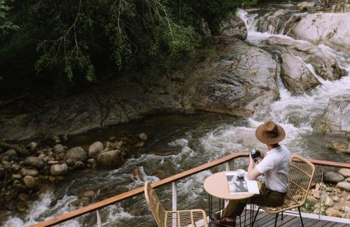 Mae On Hotel | Taryn Tara Cafe and Stay