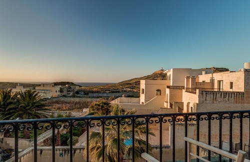 Ta' Għammar House | Tas Soru - Farmhouse full of character with A/C and pool
