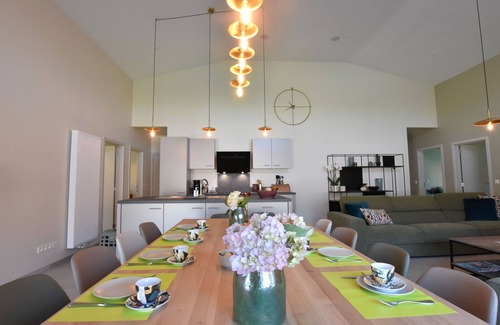 Damme House | Tasteful holiday home in Sijsele-Brugge with garden