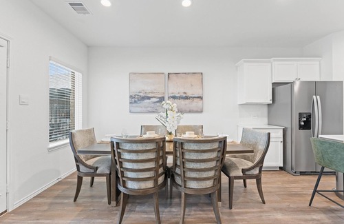 Katy House | Tastefully furnished apartment in Katy!