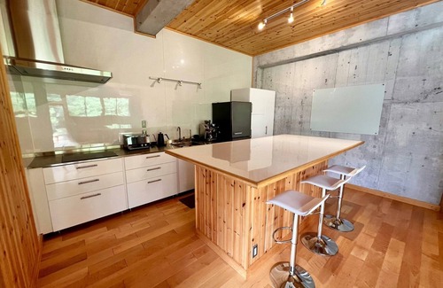 Akiruno House | Tateya vacation/Modern and natural quiet suite by the creek