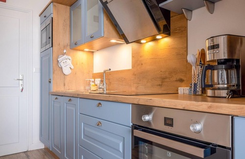 Saint-Vaast-la-Hougue Apartment | Tatihou Island Retreat