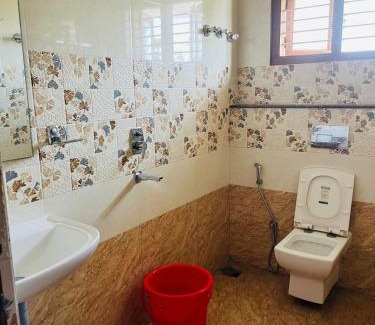 Adyar House | Tauro's Haven Homestay - Charming 3BHK, 4Bath Home