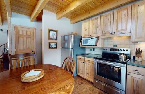 Almont House | Taylormade Hideaway - Almont