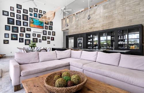 Cooper Jack Bay Settlement Villa | Stunning Beach Front Villa with Full Staff