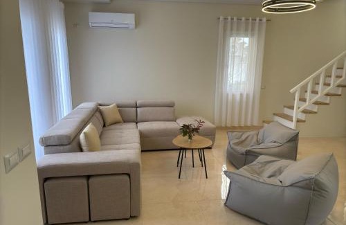 Ishem Villa | Tea Residence, Gjiri i Lalzit DeLux Villa