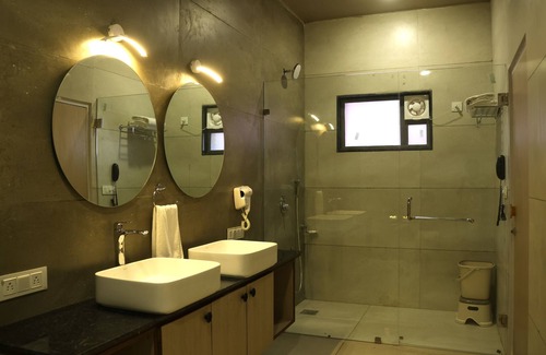 Talala Hotel | Teakwood Gir Forest Resort