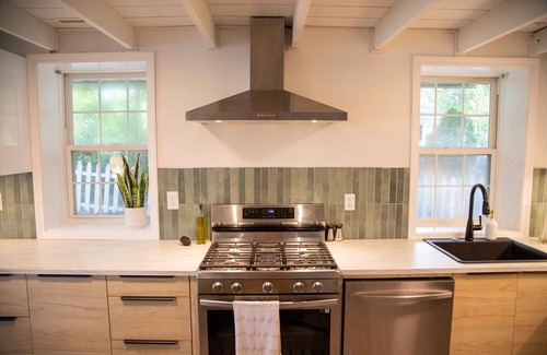 Shelby House | Technicolor River Retreat - Private get-away an hour outside of Chicago!