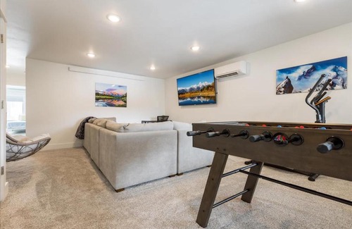 Victor House | Teewinot Townhome