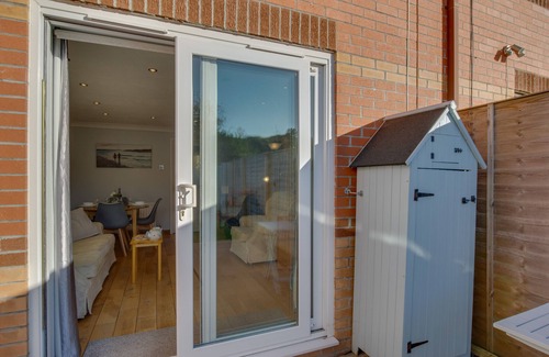 Newton House | Tegeirian - Two Bedroom House, Sleeps 4