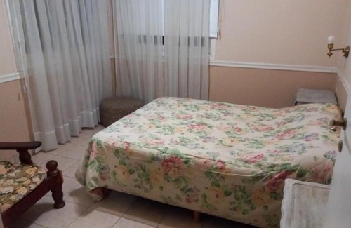 Trelew Apartment | Tejas rojas