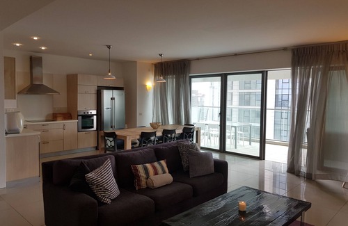Park Tzameret Condo | Tel Aviv -Park Tsameret 4 bedrooms,high floor,large balcony,private parking slot