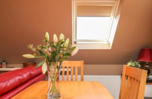 Broadwell House | Temple Mews
