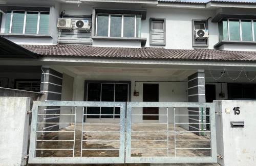Kamunting House | TemuHomestay