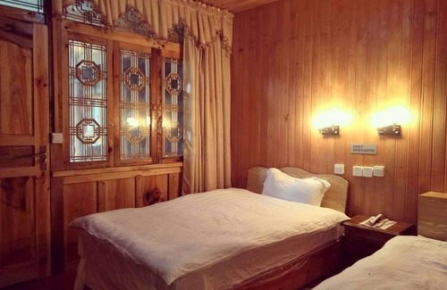 Tengchong House | Tengchong Ginkgo Village Bencai Hotel