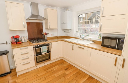 Totland Bay House | TENNYSON VIEW, family friendly, with a garden in Totland