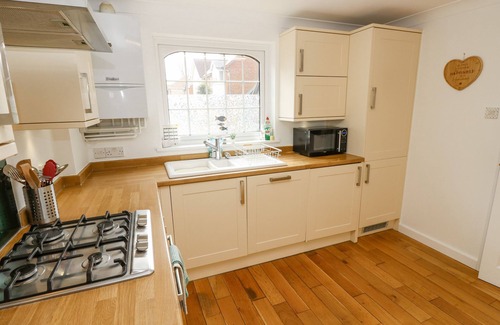 Totland Bay House | TENNYSON VIEW, family friendly, with a garden in Totland